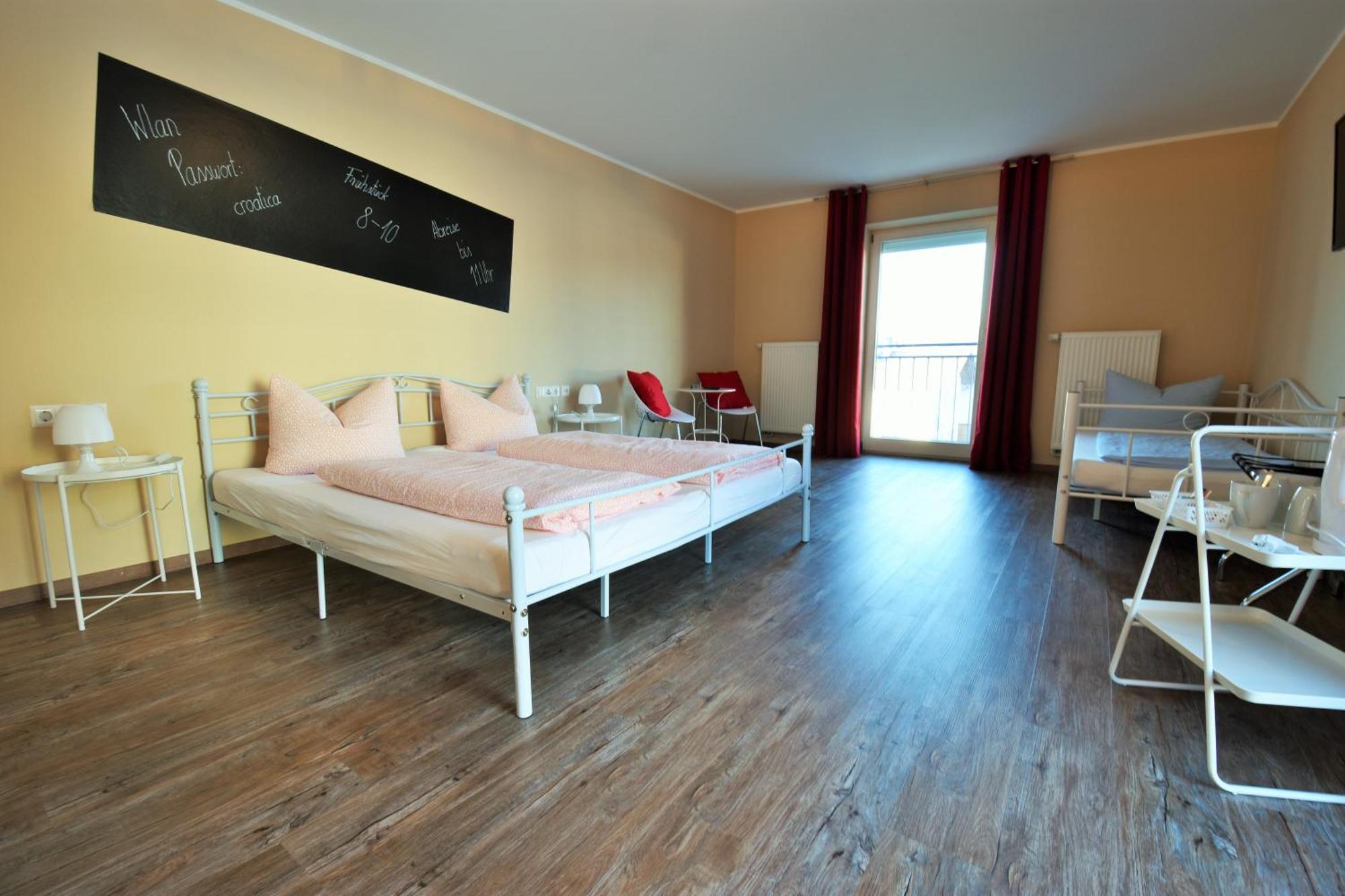 Motel Fuessen Im Allgaeu Eksteriør bilde